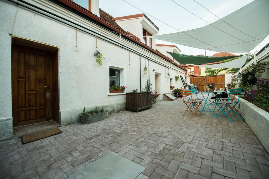 Bike House - 250-Year-Old Restored House In A Quiet Area Брашов Экстерьер фото